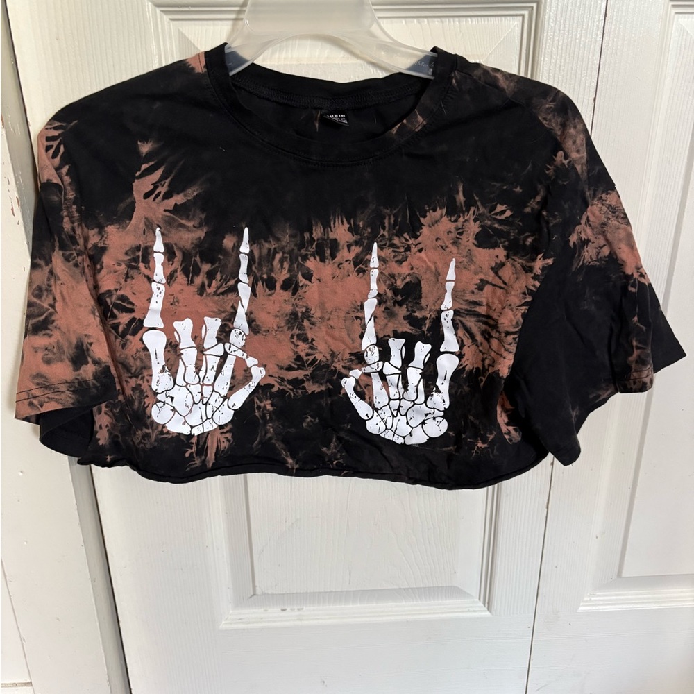 SHEIN Black and Brown Crop Top with White Graphics